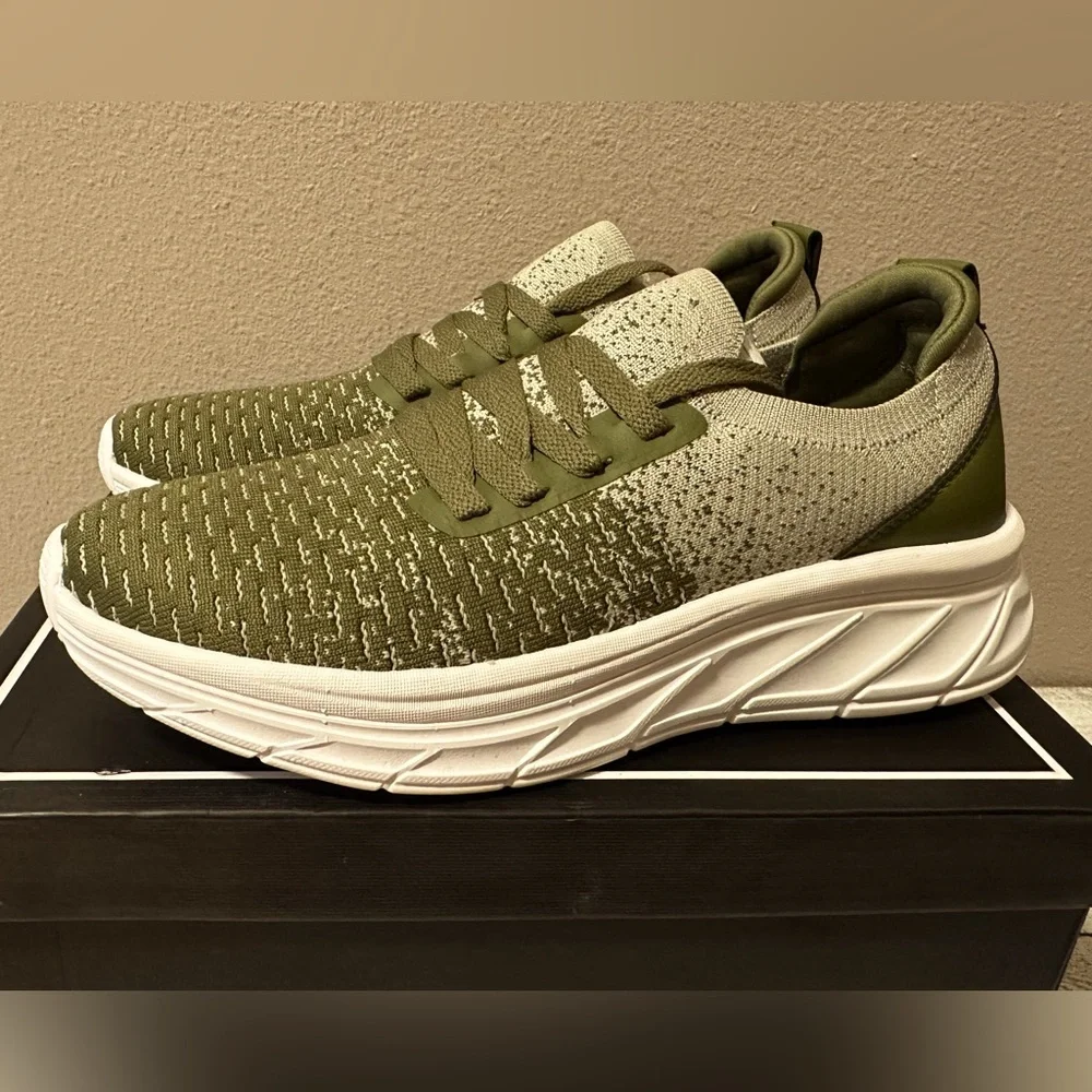 J/Slides Sneakers/Running Shoe - NIB